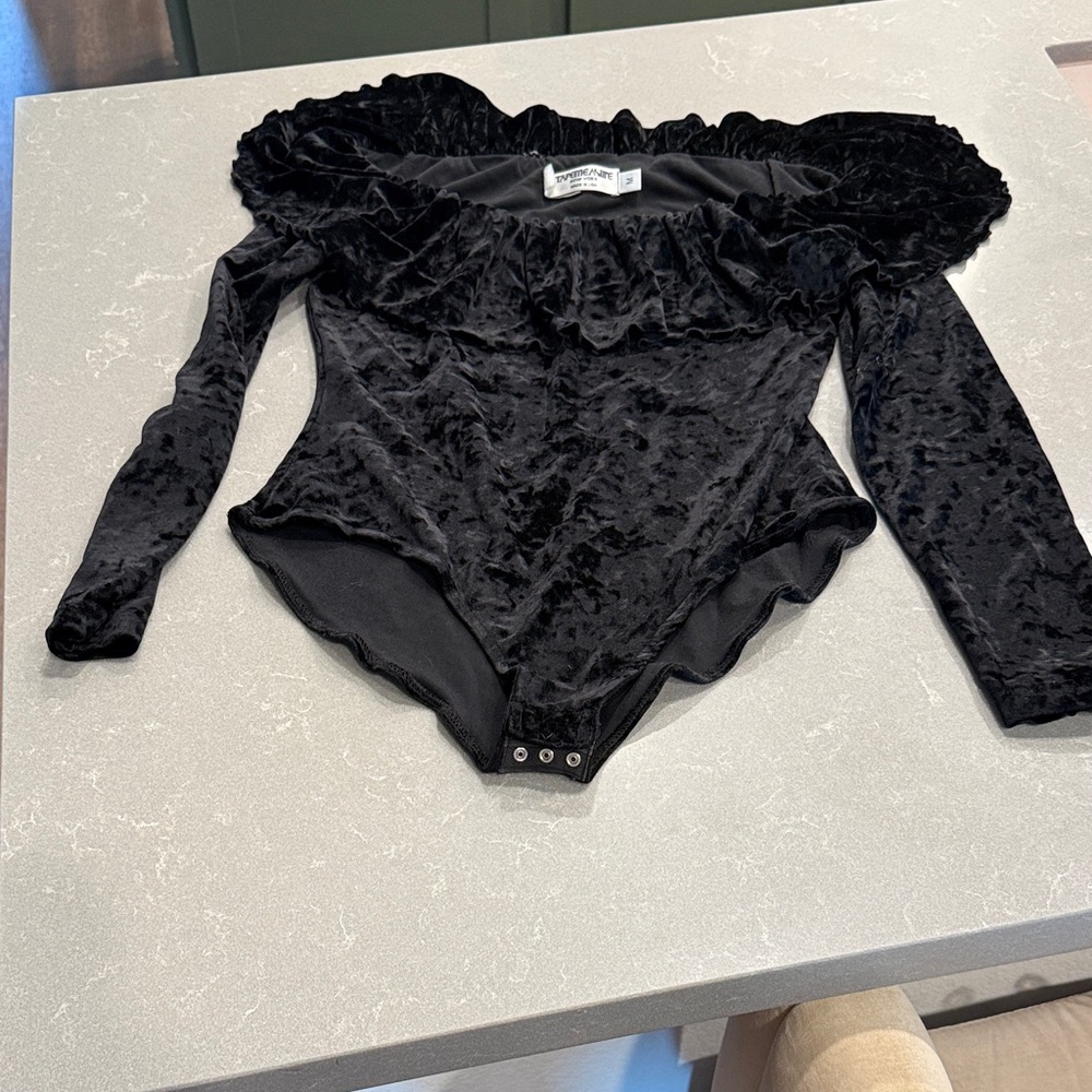 Vintage Chic Black Velvet Off-Shoulder Bodysuit